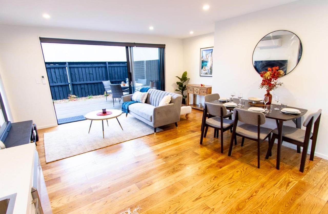2 Bed Paradise Near Hagley Park Appartement Christchurch Buitenkant foto