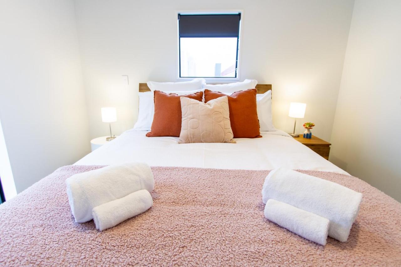 2 Bed Paradise Near Hagley Park Appartement Christchurch Buitenkant foto